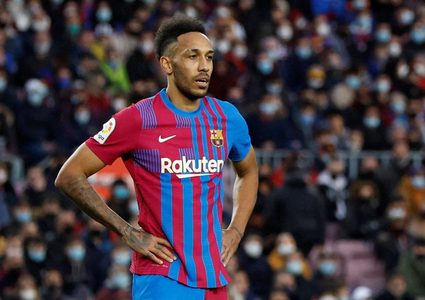 خلاف برشلونة وتشيلسي يعقد صفقة أوباميانج