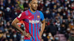 خلاف برشلونة وتشيلسي يعقد صفقة أوباميانج