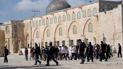 الرئاسة تحذر من المساس بـ "الأقصى" وتطالب العالم بتوفير الحماية للأماكن الدينية