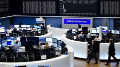 البورصات الأوروبية تخسر بنحو 2%