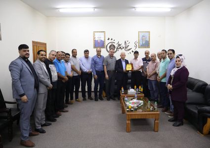 "الحركي للصحفيين بشرق غزة" يهنئ الدكتور أبو جراد برئاسة جامعة غزة