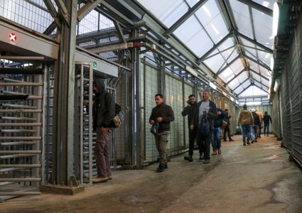 "هيئة الأسرى": الاحتلال يعزل الأسيرين أبو شيرين وعبيدة بظروف سيئة في "مجدو"