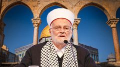 المفتي: قيام مقتحمات للأقصى بنشر صورهن بلباس فاضح في باحاته ازدراء لقدسيته