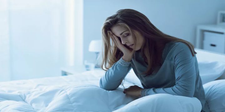 قلة النوم.. تتسبب بصفات الإنانية وعدم الرغبة بمساعدة الآخرين