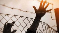 اسيران يدخلان عامها ٢١ في سجون الاحتلال