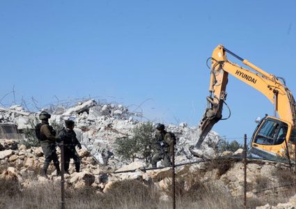الاحتلال يخطر بهدم غرفتين في الولجة شمال غرب بيت لحم