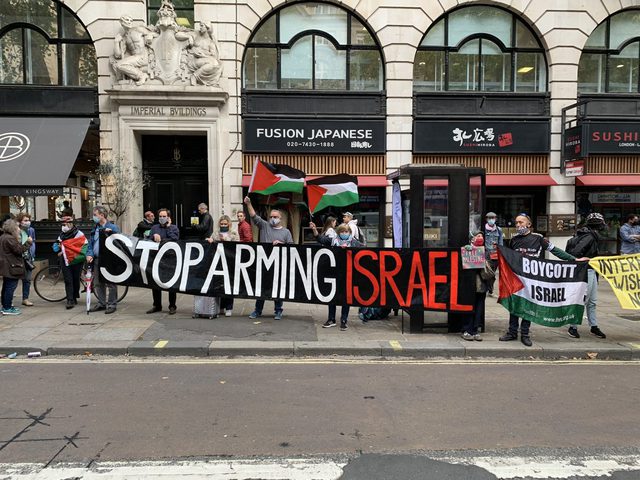 بريطانيا: مخيم احتجاج دائم قرب مصنع أسلحة إسرائيلي