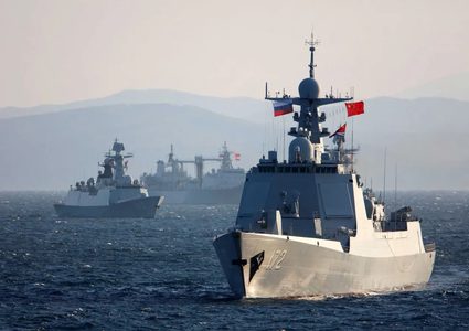 القوات المسلحة الصينية تعلن حالة التأهب بسبب طرادات أمريكية