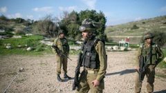 أول أيام العام الدراسي: الاحتلال يحتجز عددا من المعلمين والصحفيين في مسافر يطا