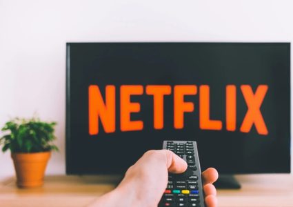 نتفليكس.. من تأجير الـ"دي في دي" لواحدة من أبرز منصات البث
