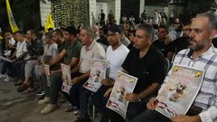 وقفة اسناد مع الأسير خليل عواودة في بلدة إذنا غرب الخليل