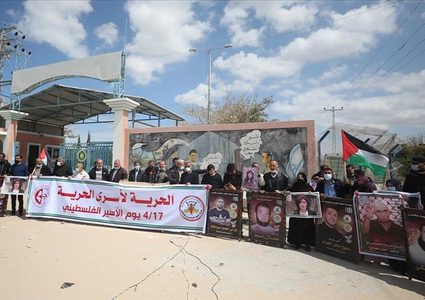 دائرة القدس في م.ت.ف تدعو لأوسع حملة تضامن شعبية مع الأسرى