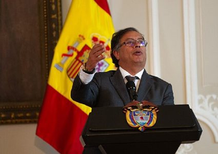 فنزويلا وكولومبيا تستأنفان العلاقات الدبلوماسية بعد 3 سنوات من القطيعة