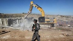 الاحتلال يهدم أساسات منزل قيد الإنشاء شرق أريحا