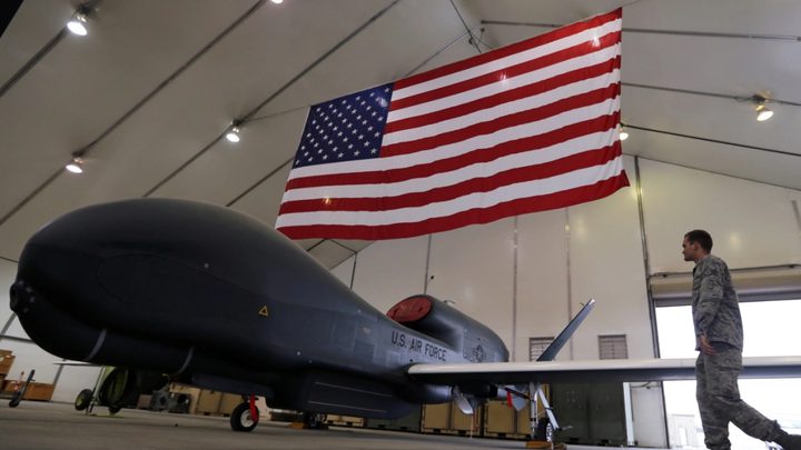 إيران تحتجز طائرة أمريكية بدون طيار ثم تعيد إطلاقها