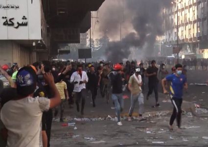 مقتل 20 متظاهرا وإصابة المئات وسط بغداد