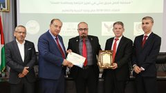 تكريم الفائزين بمسابقة أفضل فريق بحثي في مكافحة الفساد