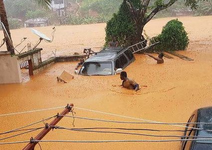 ثمانية قتلى بانهيارات أرضية وفيضانات في سيراليون