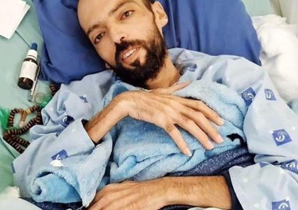 عواودة يعلق إضرابه المفتوح عن الطعام بعد التوصل إلى اتفاق للإفراج عنه