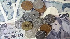 الين الياباني يتراجع إلى أدنى مستوياته منذ 24 عاما مقابل الدولار