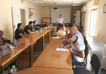 نقابيون يطالبون بتطبيق وسائل السلامة المهنية في أماكن العمل