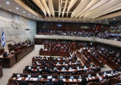 استطلاعات: انتخابات الكنيست لن تحل المأزق السياسي في إسرائيل