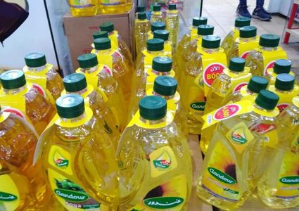 الاقتصاد: أسعار الزيوت والطحين في فلسطين ستشهد انخفاضا الأيام المقبلة