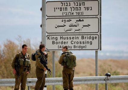 الاحتلال يفرض قيودا جديدة على دخول الأجانب إلى الضفة الغربية