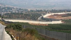 لبنان: الاحتلال يطلق قنبلتين صوتيتين تجاه شباب على الحدود