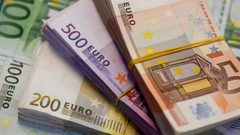 اليورو في أدنى مستوياته منذ عشرين عاما