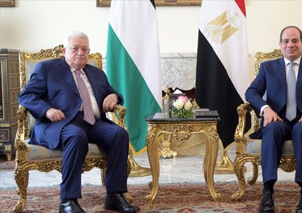 الرئيس عباس يلتقي نظيره المصري السيسي في القاهرة