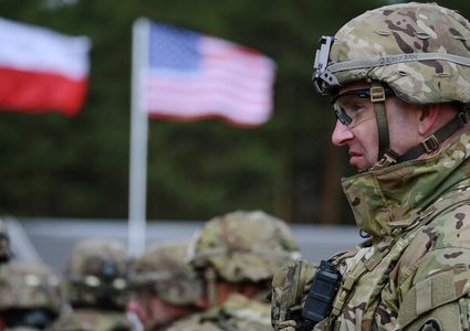 نائب وزير الدفاع البولندي: نتأهب لـ "حرب محتملة مع روسيا"