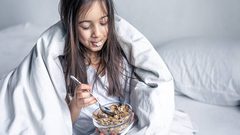 5 أطعمة تساعد على استرخاء العضلات والنوم