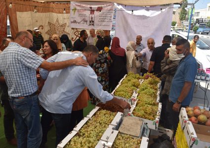 بيت لحم:انطلاق فعاليات الأيام التسويقية للعنب والمنتوجات النسوية