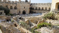 وزارة السياحة تدين اقتحام الاحتلال لقلعة البرج الأثرية