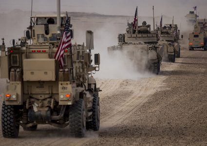 "سانا": القوات الأمريكية تخرج عتادا عسكريا من ريف الحسكة نحو العراق