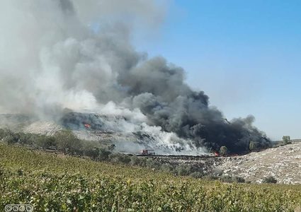 احتجاج سكان المناطق القريبة من مكب زهرة الفنجان على الحرائق المنبعثة