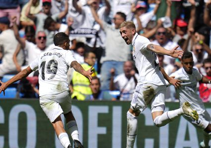 ريال مدريد يهزم مايوركا ويستعيد صدارة "الليغا" من برشلونة