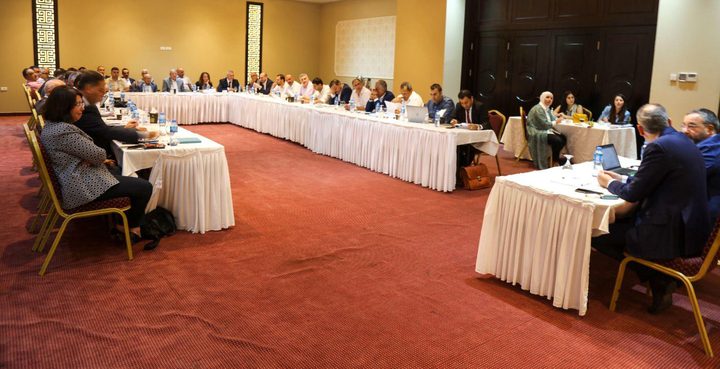 وزارة المالية تناقش مع المجلس التنسيقي قانون ضريبة القيمة المضافة