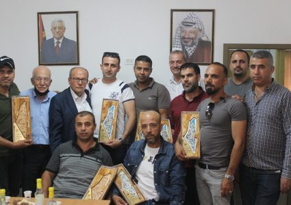 هيئة شؤون الأسرى تُكرم اسيرين محررين