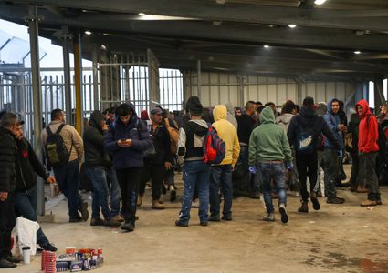 90 ألف عامل استكملوا إجراءات فتح حساباتهم لدى المصارف تمهيدا لاستلام أجورهم