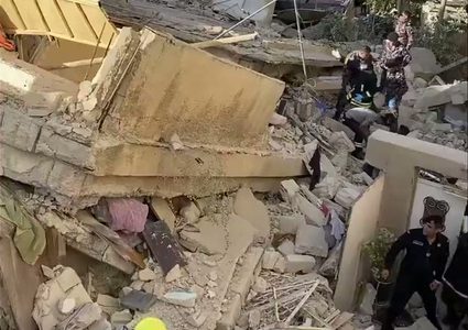 وفاة و6 إصابات إثر انهيار عمارة في منطقة اللويبدة بعمان