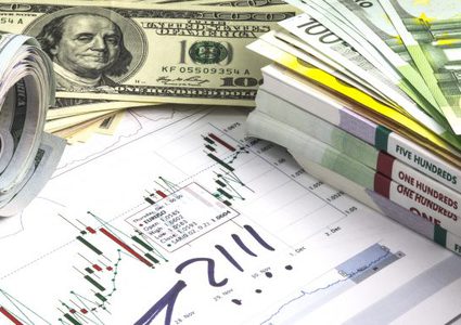 العطعوط يوضح سبب هبوط وتراجع سعر صرف الدولار اليوم وأمس