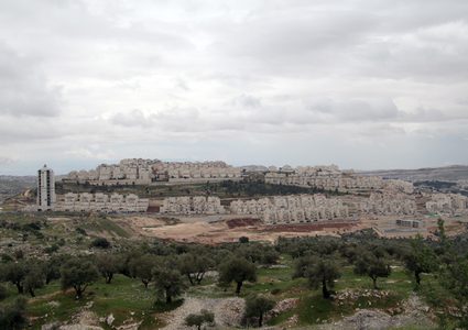 الاحتلال يعد خطة لمضاعفة عدد المستوطنين في "جبل أبو غنيم"