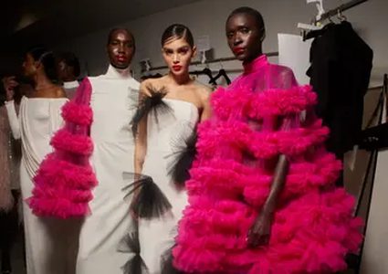 افتتاح استثنائي لأسبوع نيويورك لموضة ربيع وصيف 2023