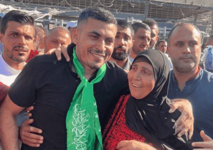 الإفراج عن الأسير عارف بشارات بعد قضائه حكما بالسجن 21 عاما