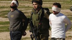 اعتقال شقيقين خلال مواجهات مع الاحتلال في بلدة بيت أمر