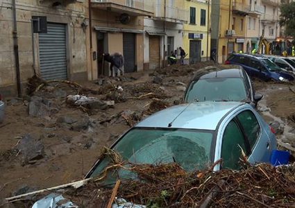 مصرع ٧ اشخاص جراء الامطار الغزيرة في إيطاليا