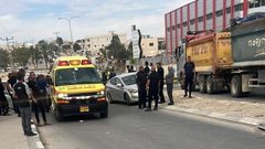 النقب: مصرع طفلة إثر مكوثها لساعات داخل سيارة مغلقة