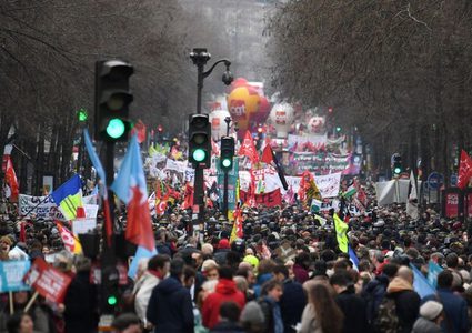 فرنسا وألمانيا.. أوروبيون يحتجون على وضعهم الاقتصادي